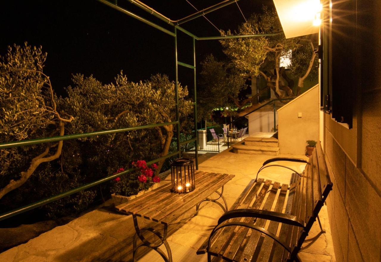 Villa Pelargonia Makarska Exteriör bild
