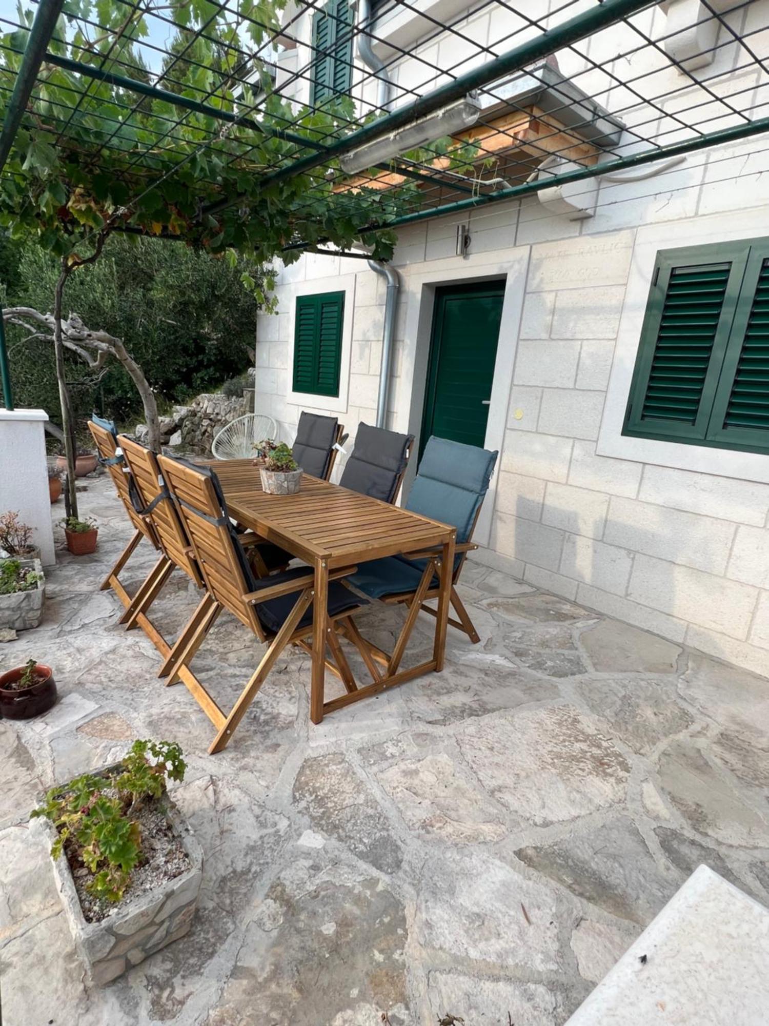 Villa Pelargonia Makarska Exteriör bild
