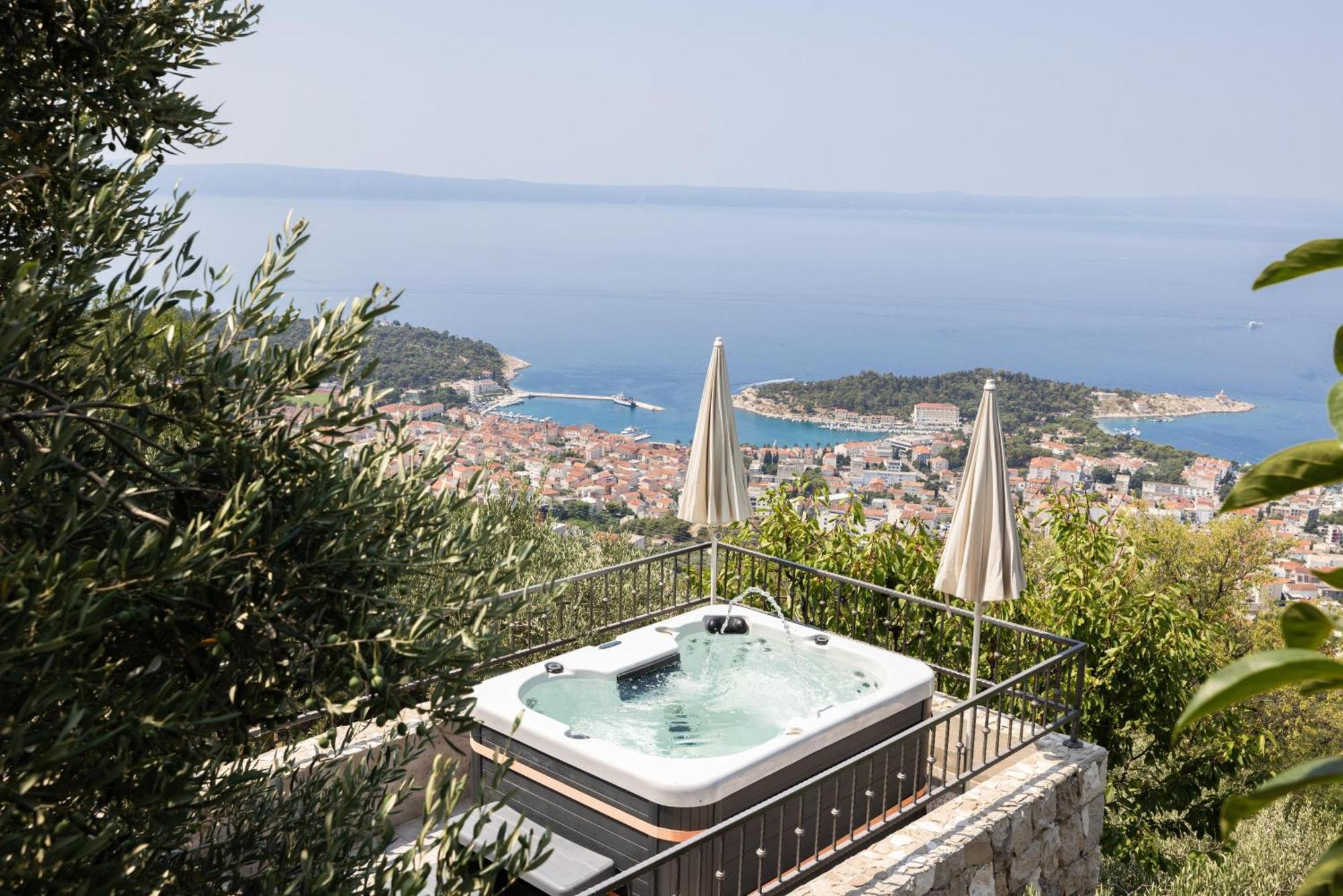 Villa Pelargonia Makarska Exteriör bild